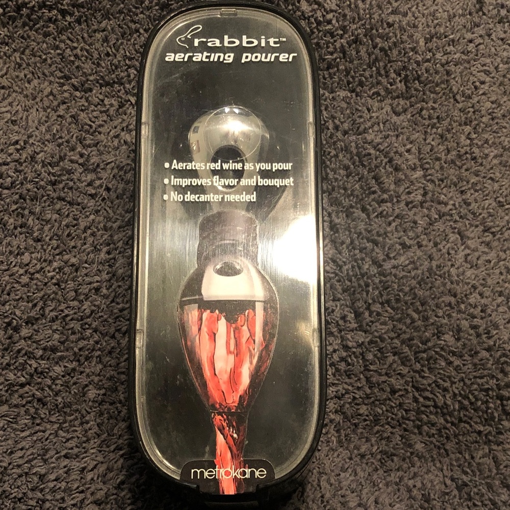 Rabbit Aerating Pourer - Black